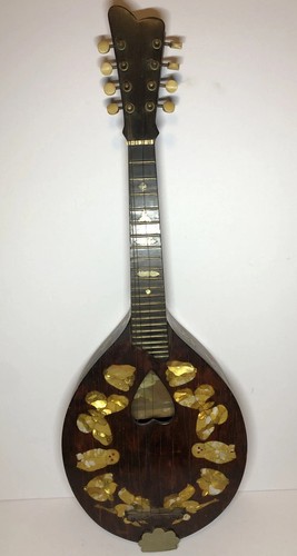 Strumento mandolino intarsiato